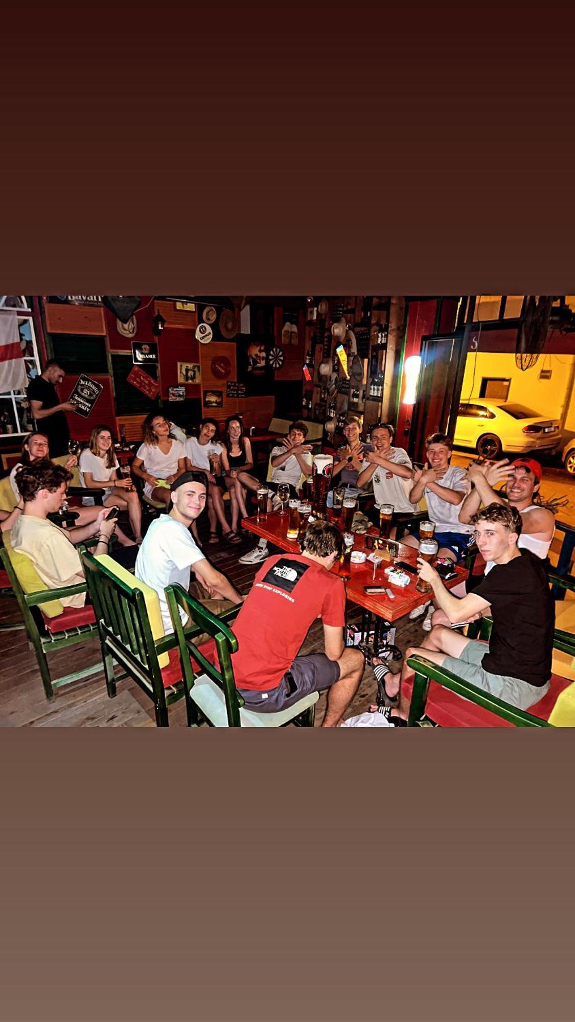 Hostel Chilli ติรานา ภายนอก รูปภาพ